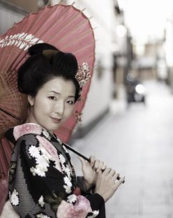 Нежната магия на Япония през април